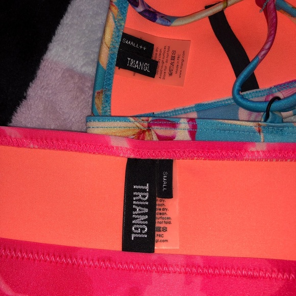 Triangl Floral Bikini - Picture 6 of 8